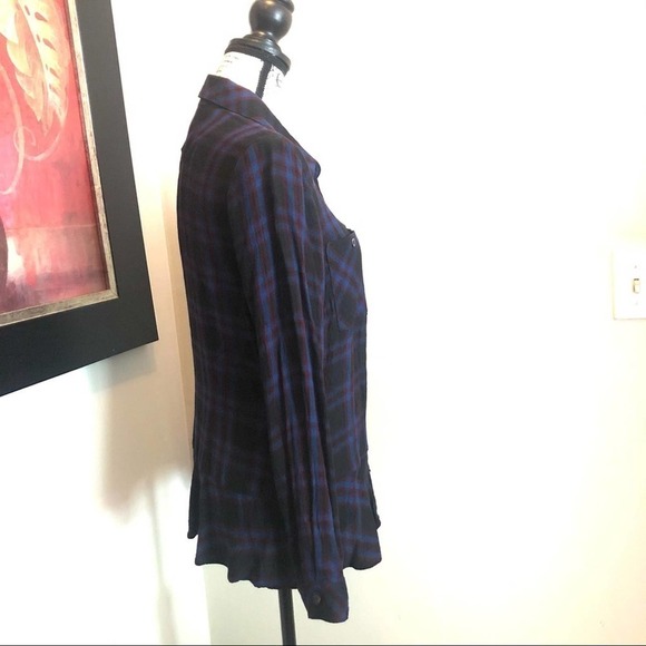 Cabi Moody Check Plaid Peplum Shirt Blue Black Size Medium Button Down casual - Picture 7 of 14